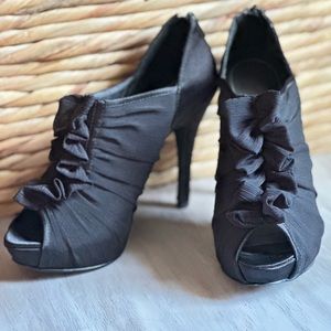 Jaqueline Ferrara Elegant Black Women's Heels